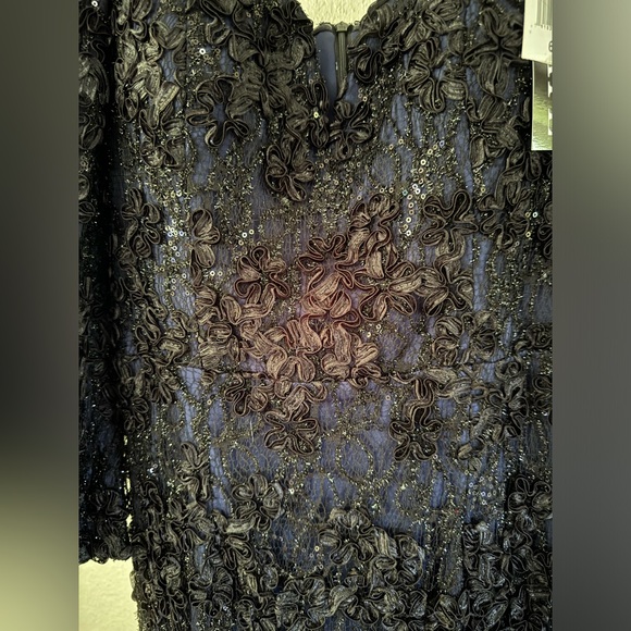 Xscape Off The Shoulder 3/4 sleeve Lace Overlay Dress -Size 6 - Picture 3 of 8